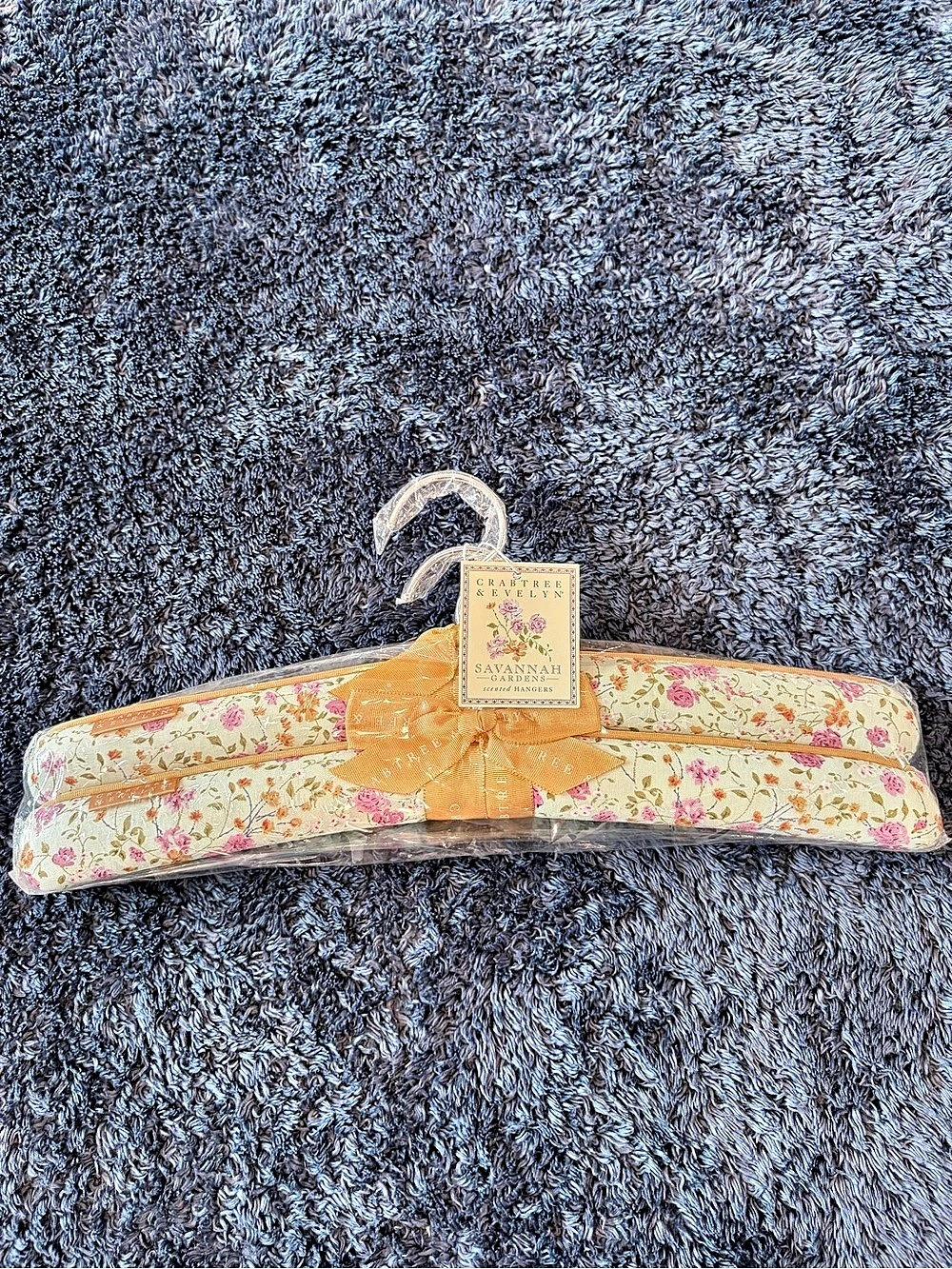 Crabtree & Evelyn Savannah Gardens scented hangers Floral Scented Hangers